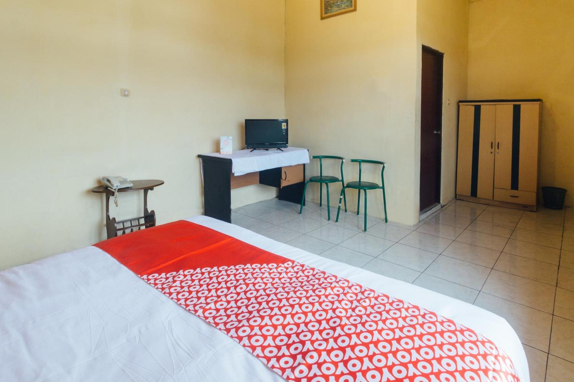 Oyo 2269 Hotel Astika Ambon Bagian luar foto