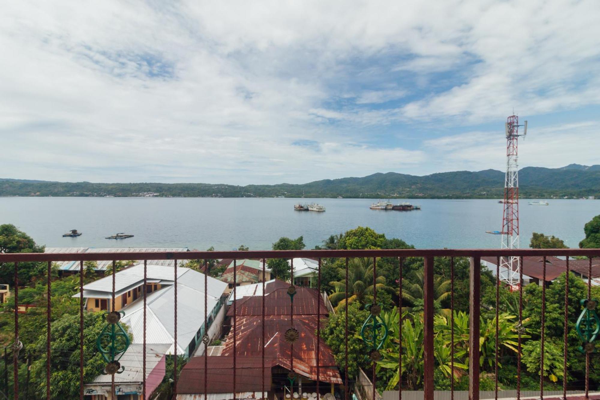 Oyo 2269 Hotel Astika Ambon Bagian luar foto