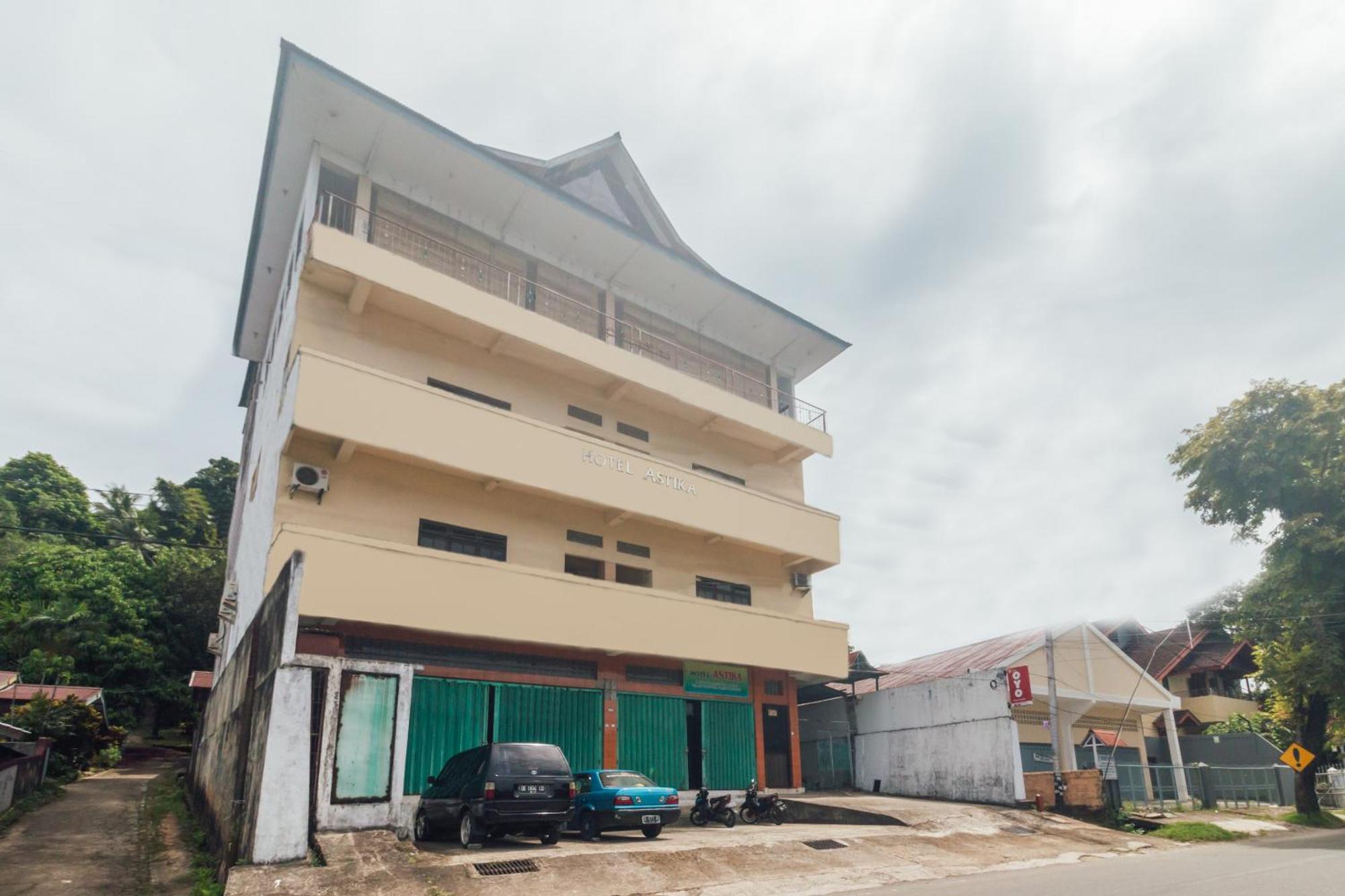 Oyo 2269 Hotel Astika Ambon Bagian luar foto