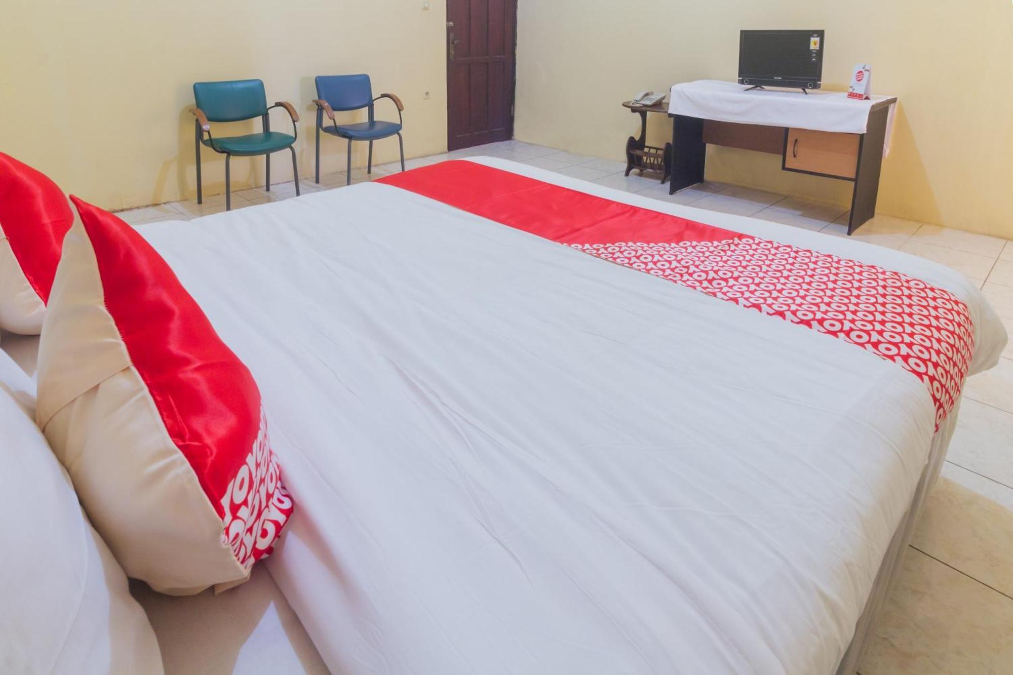 Oyo 2269 Hotel Astika Ambon Bagian luar foto